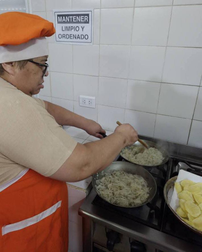 Se dicta con éxito el Taller de Cocina “Sabores de Hogar”